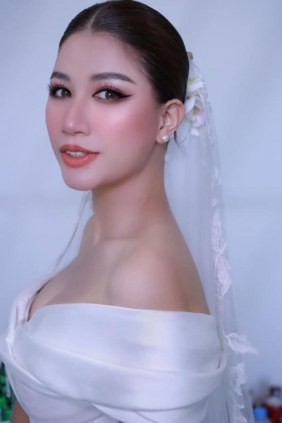 Cô dâu Trang Trần 'đẹp hết nấc' trong ngày trọng đại, được ái nữ dắt tay tiến vào lễ đường! - Ảnh 2