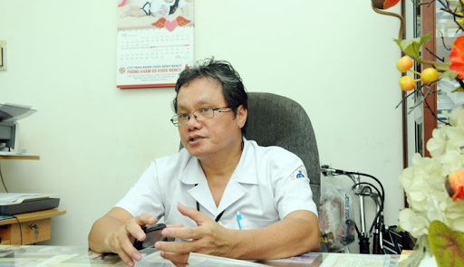 Bác sĩ Trương Hữu Khanh:  Người có 'thẻ xanh' vì từng là F0 an toàn hơn đối tượng có 'thẻ xanh' nhờ tiêm đủ vaccine  - Ảnh 1
