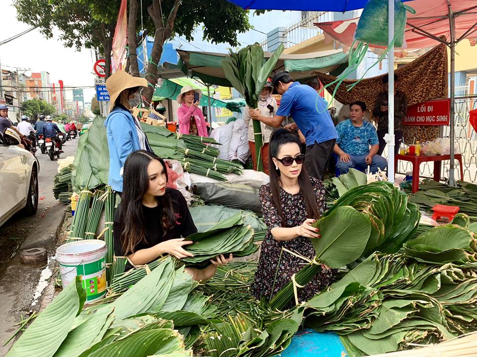 Ngẩn ngơ với loạt ảnh tuyệt đẹp của mẹ con Á hậu Trịnh Kim Chi giữa chợ lá dong - Ảnh 8