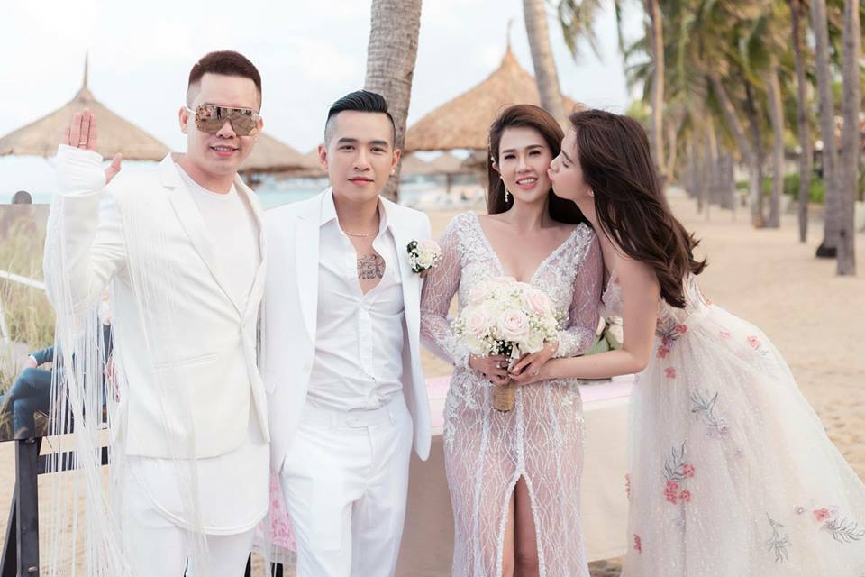 Chị gái Ngọc Trinh khoe vẻ 'nóng bỏng' trong đám cưới lần 2 ở Nha Trang - Ảnh 10