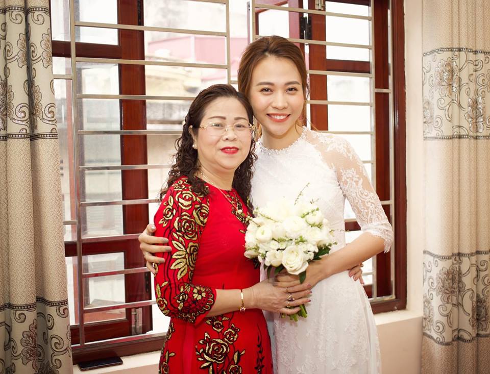 Đàm Thu Trang lần đầu đăng ảnh cô dâu và lời tâm sự xúc động dành cho mẹ - Ảnh 1