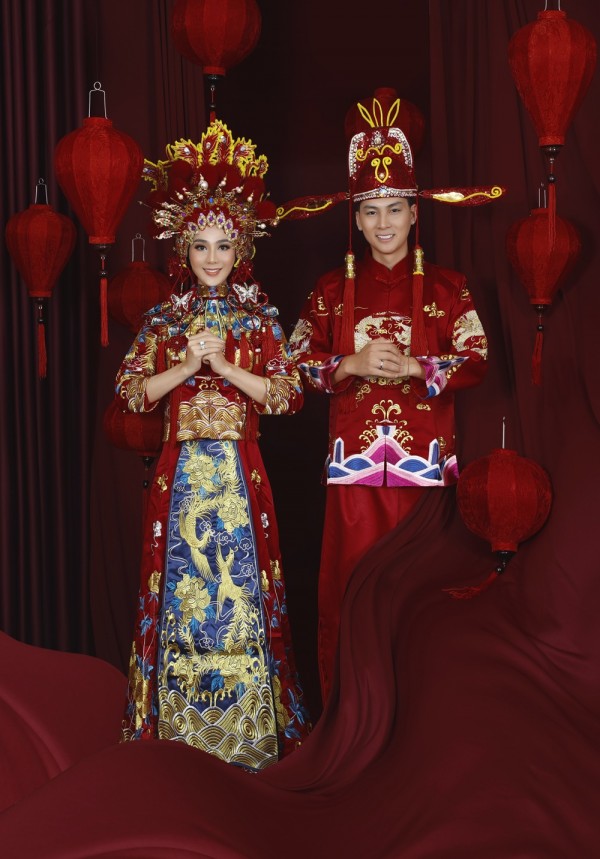 Lâm Khánh Chi tổ chức kỷ niệm ngày cưới cực khủng, mời 300 khách dù năm ngoái lỗ sấp mặt - Ảnh 1