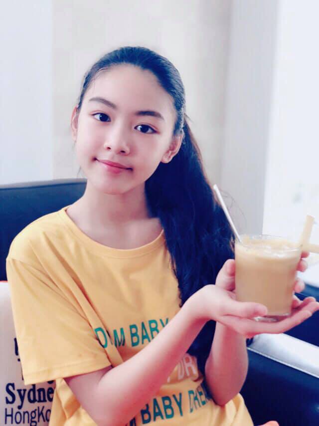 Vẻ đẹp như hot girl Thái của con gái MC Quyền Linh gây sốt trên mạng xã hội - Ảnh 3