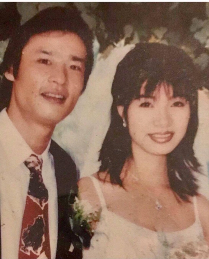 NSƯT Võ Hoài Nam chia sẻ ảnh cưới 20 năm trước nhìn như tài tử Hong Kong khiến ai nhìn cũng xiêu lòng  - Ảnh 5
