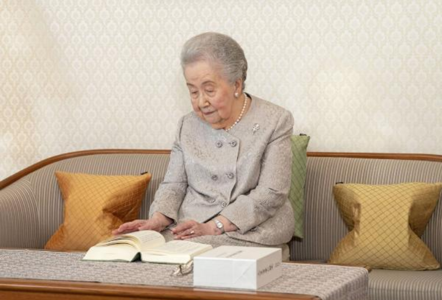 Thói quen giữ gìn sức khoẻ của Công nương Nhật Bản thọ 100 tuổi - Ảnh 1