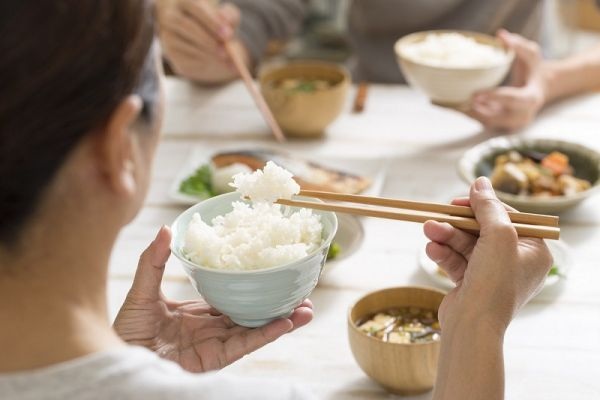 Bí quyết ăn cơm giúp người Nhật sống lâu - Ảnh 1