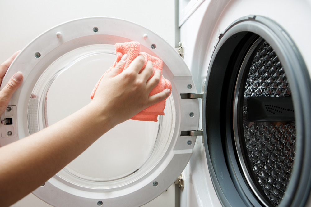 3 sai lầm phổ biến thường gặp khi sử dụng máy giặt gây ảnh hưởng đến tuổi thọ và hiệu năng của thiết bị, tiền điện tăng chóng mặt - Ảnh 1