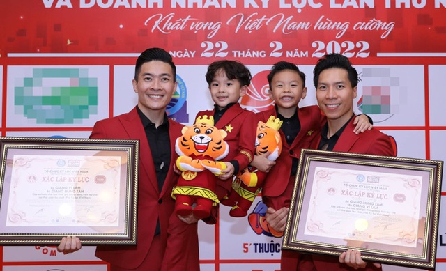 Con trai O Sen - Ngọc Mai: Tập xiếc từ lúc 8 tháng, đến năm 5 tuổi lập kỷ lục Guinness Việt Nam - Ảnh 6