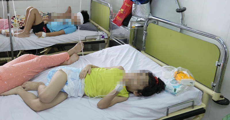 Vụ ngộ độc ở iSchool, Nha Trang: Cử thêm chuyên gia chống độc đầu ngành tìm nguyên nhân và hội chẩn sớm ca nặng - Ảnh 1