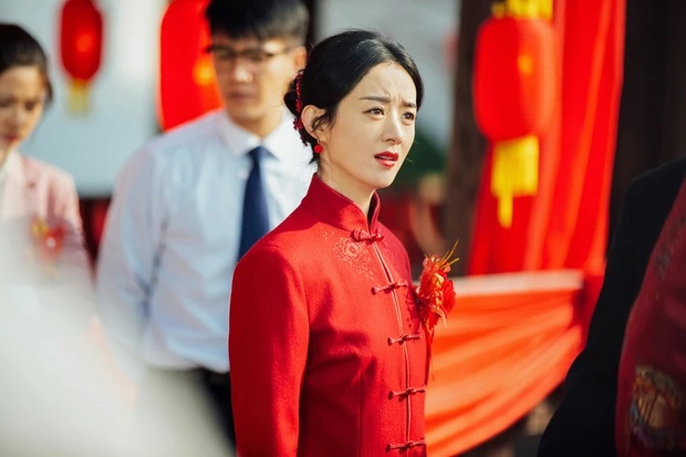 Top 5 nữ chính xuất sắc nhất của truyền hình Hoa Ngữ năm 2022: Triệu Lệ Dĩnh có 2 phim chính kịch được đánh giá cao vẫn bị các 'đàn em' lấn át - Ảnh 1
