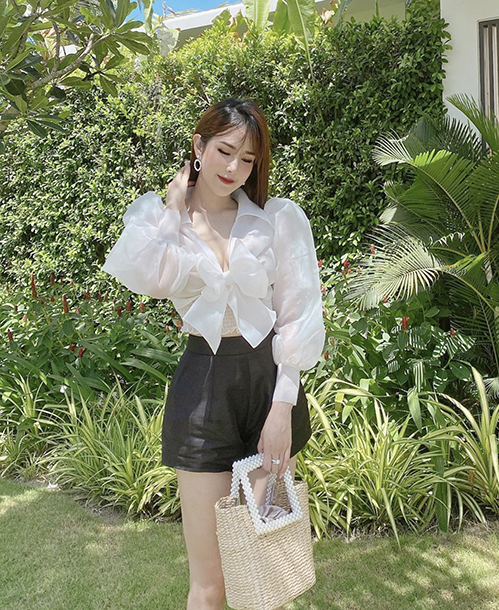Diện áo sơ mi trắng 'đỉnh cao' như mỹ nhân Việt, item đơn giản cũng trở nên sành điệu - Ảnh 3