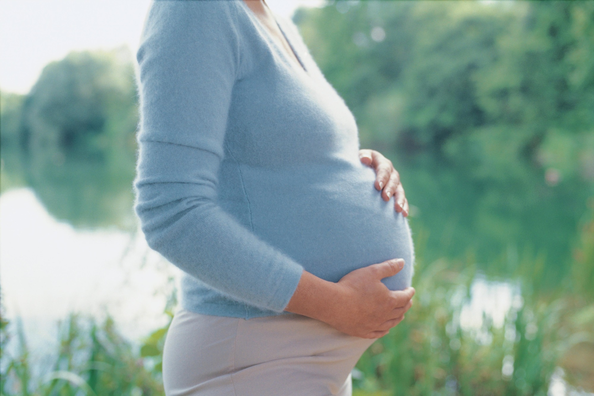 Ngứa dữ dội khi mang thai: Vấn đề về da mà nhiều mẹ bầu gặp phải - Ảnh 2
