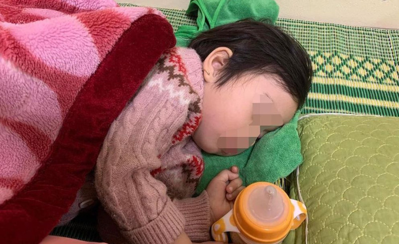 Người cha kể khoảnh khắc cứu con gái 3 tuổi rơi xuống ống cống ở Bắc Giang: 'Không thấy con, tôi càng rối và hốt hoảng' - Ảnh 1