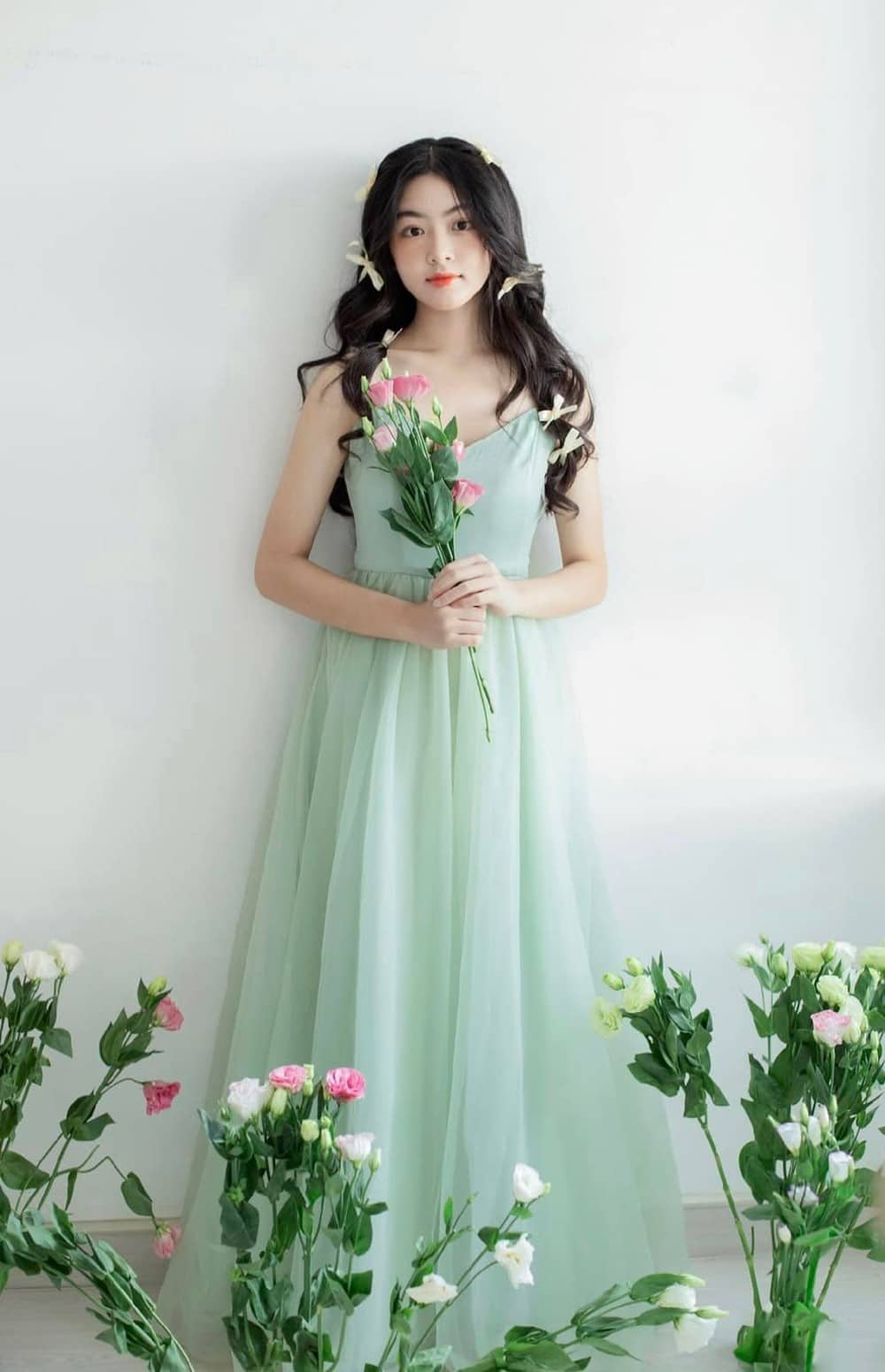 Con gái Quyền Linh lại gây sốt MXH với bộ ảnh ngọt ngào, kỷ niệm lần đầu chụp quảng cáo chuyên nghiệp - Ảnh 10
