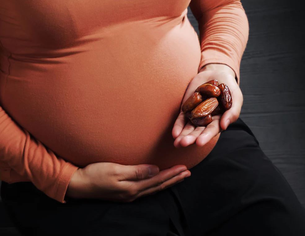 Top 5 lý do tại sao các mẹ bầu nên ăn quả chà là trong thai kỳ! - Ảnh 2
