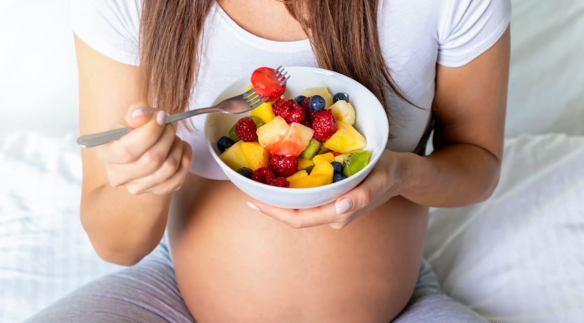 Mẹ bầu nên ăn những loại trái cây gì khi mang thai? - Ảnh 1