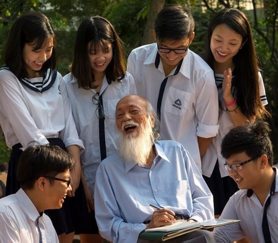 5 bài thơ về thầy cô giáo tự sáng tác chào mừng ngày Nhà giáo Việt Nam 20-11 - Ảnh 3