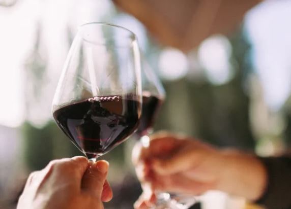 5 lợi ích tuyệt vời của việc từ bỏ rượu vang - Ảnh 4