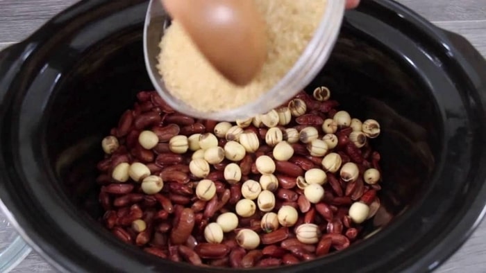 Cách nấu chè đậu đỏ hạt sen ngọt thơm, bổ dưỡng và siêu đơn giản tại nhà !!! - Ảnh 6