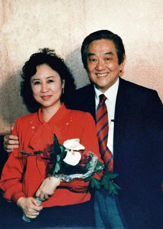Nữ sĩ Quỳnh Dao bùi ngùi thăm lại 'kỷ vật tình yêu' của chồng quá cố - Ảnh 2