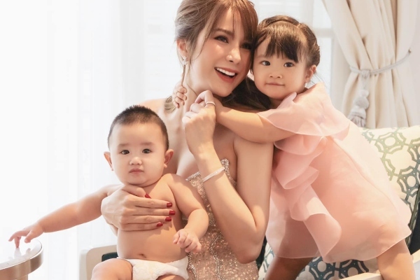 Điểm mặt 5 'bóng hồng' Việt mạnh mẽ làm mẹ đơn thân trong năm 2022 sau những đổ vỡ hôn nhân - Ảnh 3