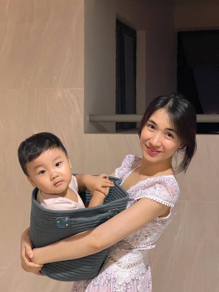 Điểm mặt 5 'bóng hồng' Việt mạnh mẽ làm mẹ đơn thân trong năm 2022 sau những đổ vỡ hôn nhân - Ảnh 5