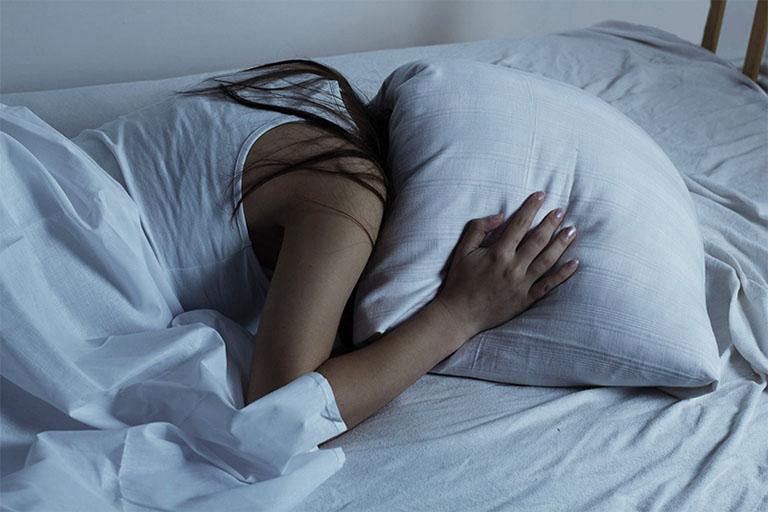 Thiếu ngủ nguy hiểm đến cả tim mạch và trí não, đặc biệt là khả năng sinh sản, làm sao để có giấc ngủ ngon nhất có thể? - Ảnh 5