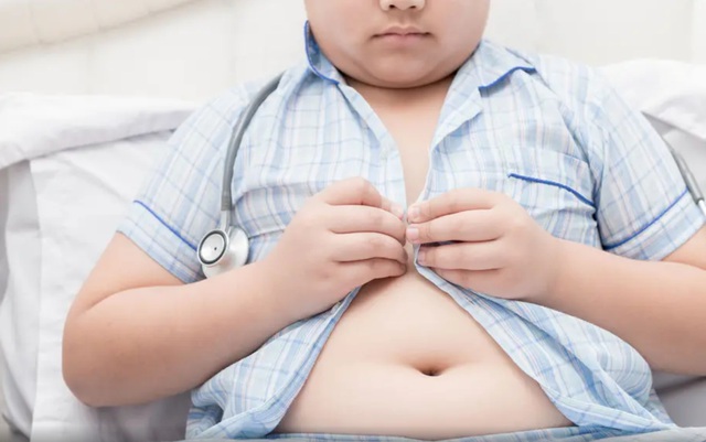 Béo phì ở trẻ em: 5 lời khuyên ba mẹ nhất định nên biết để đối phó tình trạng khủng hoảng thừa cân ở trẻ - Ảnh 1