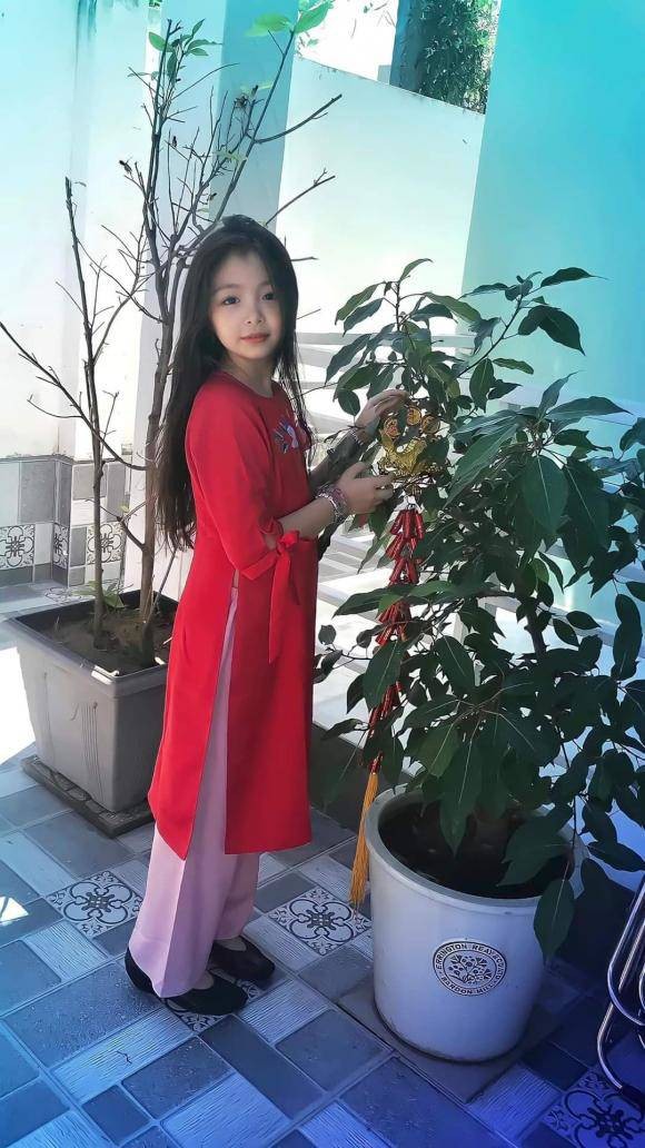 Con gái Elly Trần 8 tuổi: vẫn xinh xắn xứng danh “em bé đẹp nhất showbiz” một thời - Ảnh 8