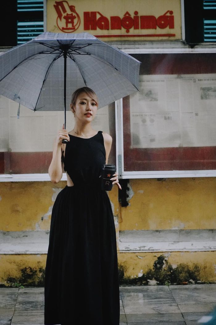 Bất ngờ về Việt Nam, hot girl Phoanh Charmmie khoe hình ảnh xinh đẹp, nóng bỏng khiến cộng đồng mạng “sốt rần rần” - Ảnh 4