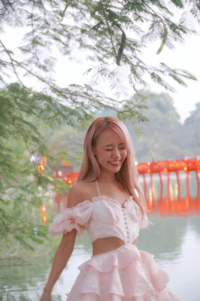 Bất ngờ về Việt Nam, hot girl Phoanh Charmmie khoe hình ảnh xinh đẹp, nóng bỏng khiến cộng đồng mạng “sốt rần rần” - Ảnh 6