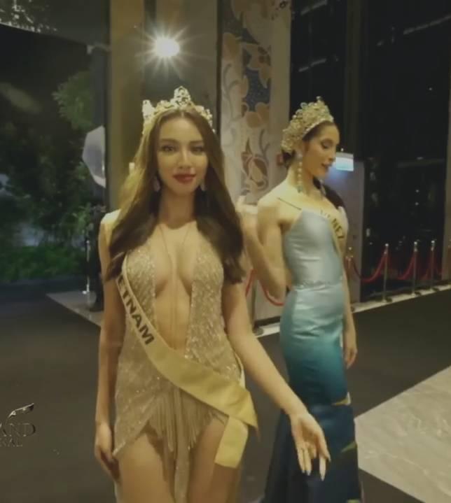 Shock: Thùy Tiên diện váy ngắn hở bạo hơn cả Ngọc Trinh tại Miss Grand 2021 - Ảnh 5