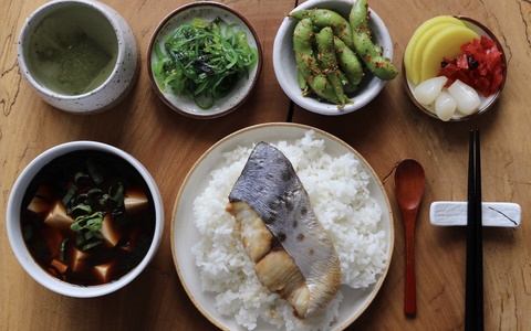 Tại sao người Nhật ăn cơm mỗi ngày nhưng hiếm khi bị tiểu đường, béo phì? 3 cách ăn của họ rất đáng để học tập - Ảnh 3