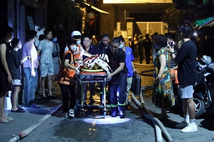 Chính thức công bố số người bị nạn trong vụ cháy chung cư mini ở Hà Nội: 56 người chết, 37 người bị thương  - Ảnh 1