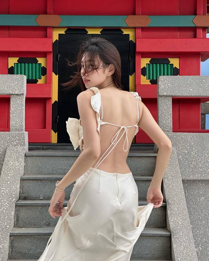 Hoa hậu Thuỳ Tiên tiết lộ phương pháp giảm cân an toàn, từ 60 đến thân hình hiện tại - Ảnh 2