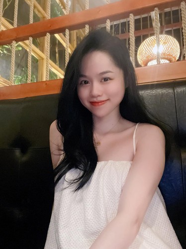 Sau 2 năm chia tay Quang Hải, hot girl Nha Trang khiến nhiều người lục tìm info giờ ra sao? - Ảnh 3