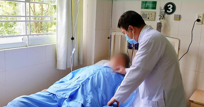 Người đàn ông ngoại quốc bị bóc tách động mạch chủ may mắn được các bác sĩ ở TP.Cần Thơ cứu sống - Ảnh 1
