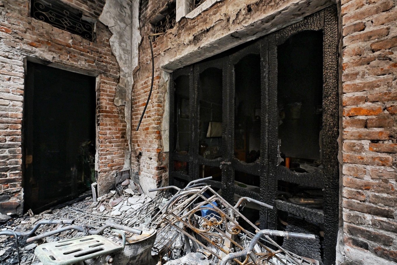 Kết quả điều tra vụ cháy khiến 14 người thiệt mạng ở Trung Kính: Lửa xộc thẳng vào phòng, người chết cháy nhiều hơn chết ngạt - Ảnh 3