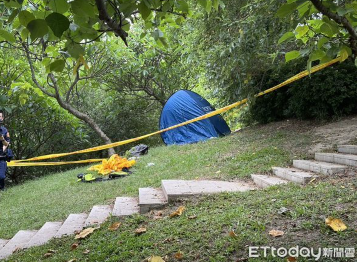 Kinh hoàng phát hiện người đàn ông 29 tuổi tử vong trong tư thế treo cổ ở công viên - Ảnh 2