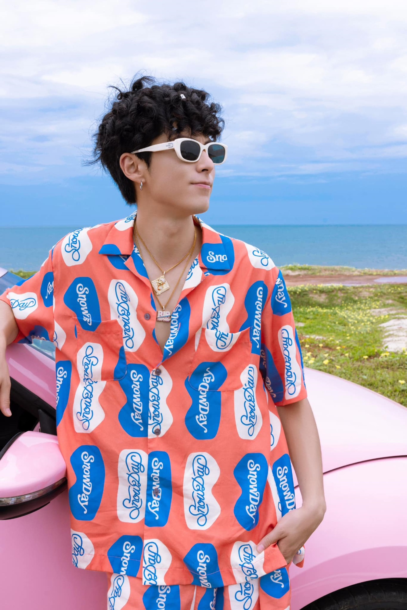 Vương Hạc Đệ khoe giọng cuốn hút trong MV 'Điệu Tango trên bờ biển', mở khóa vai trò mới: Vừa rap vừa đạo diễn cho sản phẩm âm nhạc đầu tay - Ảnh 4
