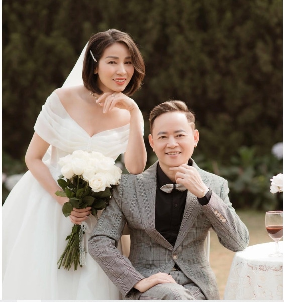 Diễn viên Tùng Dương kết hôn lần thứ 4 với vợ kém 12 tuổi - Ảnh 1