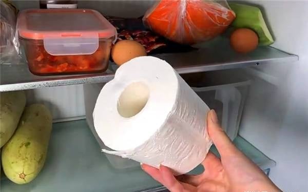 Đặt cuộn giấy vệ sinh qua đêm trong tủ lạnh, vào buổi sáng bạn sẽ thấy được điều bất ngờ - Ảnh 1