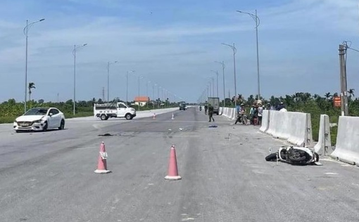 Diễn biến MỚI trong vụ tai nạn khiến ca nương Tú Thanh tử vong: Tiến hành dựng rào chắn cấm xe vào đường ven biển - Ảnh 4