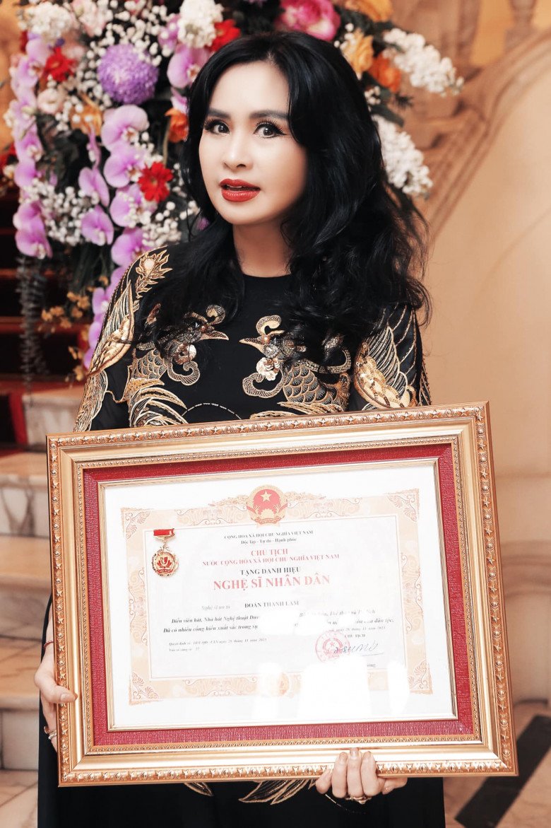 Vừa nhận danh hiệu NSND, Diva Thanh Lam liền tiết lộ tin vui về thời điểm tổ chức đám cưới với chồng bác sĩ - Ảnh 3