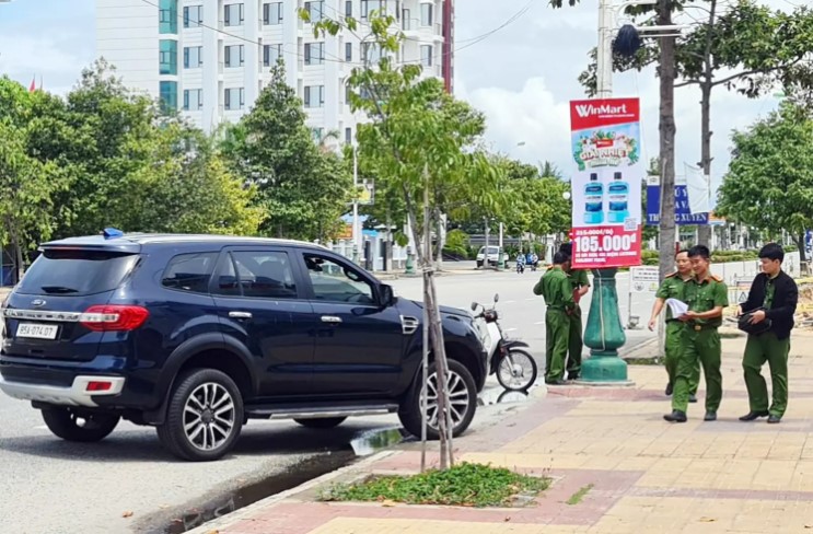 Khởi tố vụ nữ sinh lớp 12 bị tài xế lái ô tô tông tử vong ở Ninh Thuận - Ảnh 1