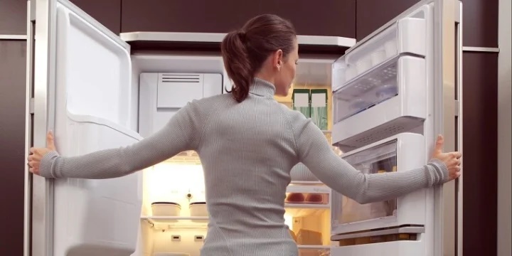 Chớ dại dùng tủ lạnh kiểu này kẻo hàng tháng 'cháy túi', 5 mẹo tiết kiệm điện mà nhiều người chưa biết - Ảnh 1