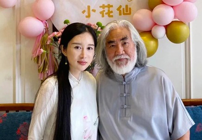 Đạo diễn 'Thiên Long Bát Bộ' Trương Kỷ Trung khoe ảnh chụp cùng vợ, hãnh diện vì có bà xã xinh đẹp và giỏi giang - Ảnh 6