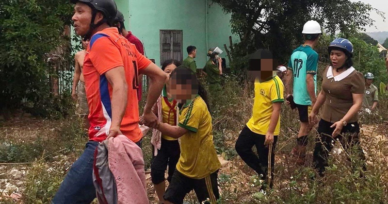 Đắk Nông: Tá hỏa phát hiện bé gái 11 tuổi đi hái quả lạc tiên rơi xuống giếng bỏ hoang - Ảnh 2
