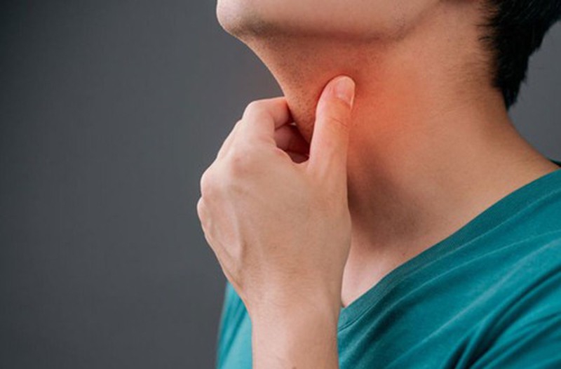 Nguyên nhân đau họng thường xuyên có thể gây ra bệnh ung thư nguy hiểm - Ảnh 1