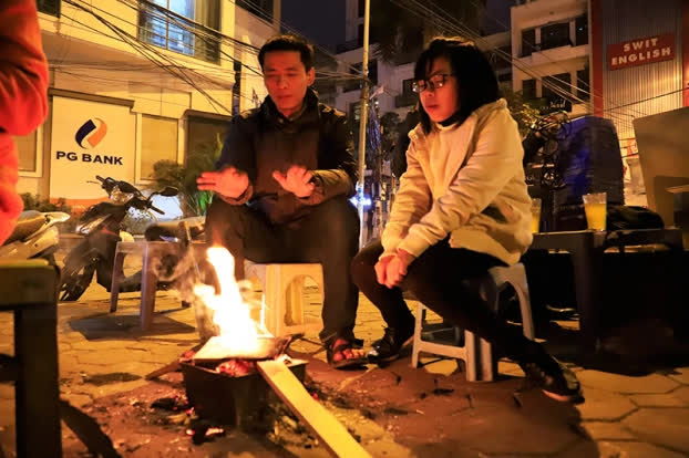 Trời rét dưới 10 độ C, đốt lửa sưởi ấm ngoài đường phố Hà Nội sẽ bị phạt bao nhiêu tiền? - Ảnh 3